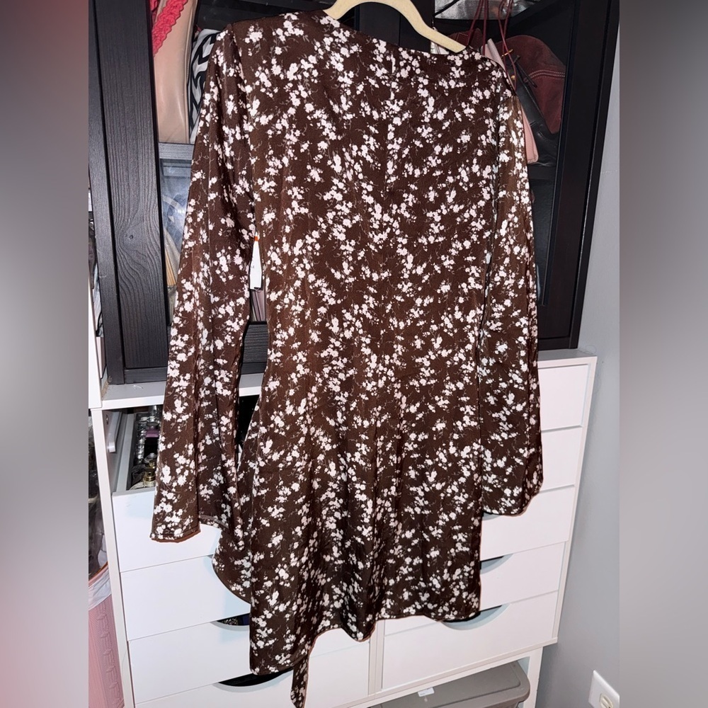 Wayf Long Sleeve Floral Dress - Brown and Cream - Picture 9 of 9